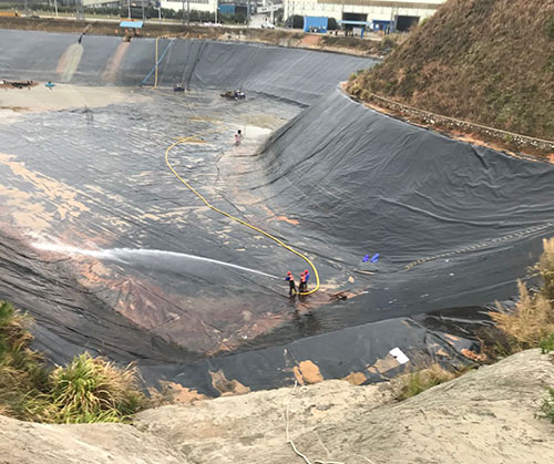 拉孜废水池清理